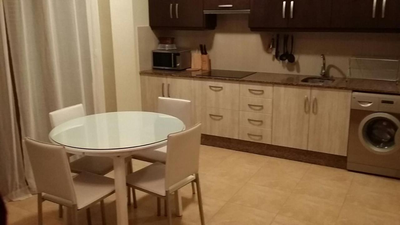 Apartamento Centro Almansaアパートメント エクステリア 写真